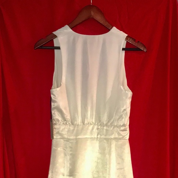 Naomi Gown in Ivory by Lovers + Friends - Picture 7 of 16